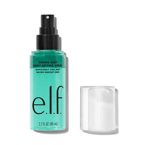 An infographic detailing the key beneficial ingredients found in E.l.f. setting sprays, such as cucumber, aloe, and green tea