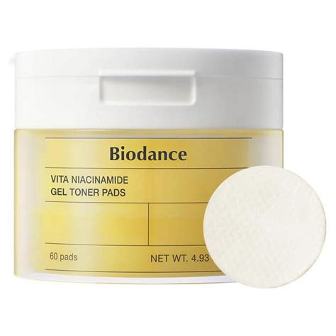 Close-up of BIODANCE Vita Niacinamide Gel Toner Pads with a focus on the gel texture and packaging.