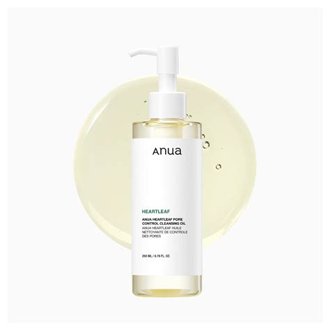 Anua Pore Control Cleansing Oil bottle and texture
