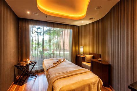 Image of a serene spa treatment room