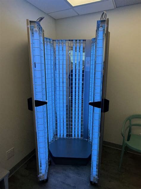 Diagram showing how narrow band-UVB and UVA phototherapy work to treat skin conditions.