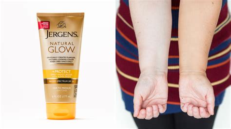 Infographic comparing Jergens Natural Glow Daily Moisturiser with Jergens Natural Glow +PROTECT Daily Moisturiser Sunscreens.