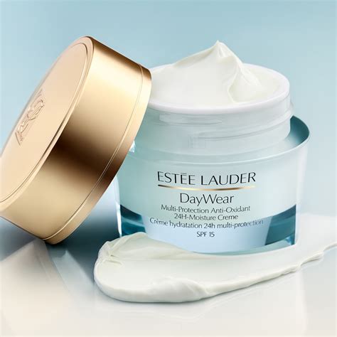 Sun protection benefits of SPF 15 in Estee Lauder DayWear cream