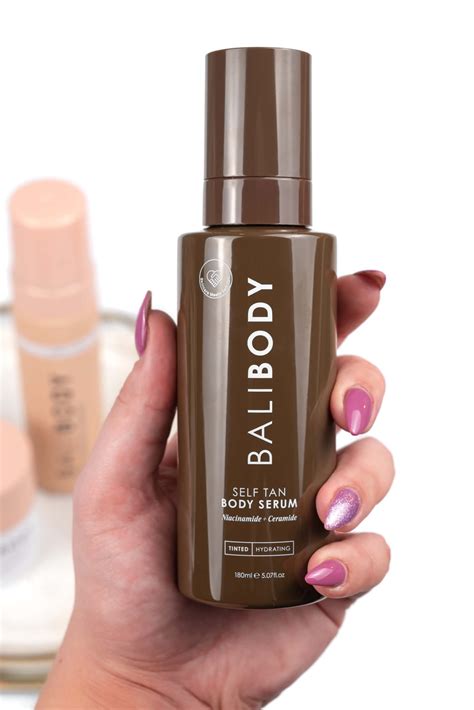 Infographic detailing the key active ingredients in the Bali Body Self Tan Body Serum and their benefits for the skin.