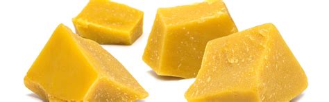 Infographic comparing Carnauba wax to other natural waxes like beeswax and candelilla wax