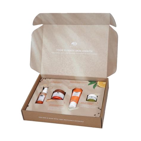 An example of eco-friendly and elegantly designed skincare gift set packaging.