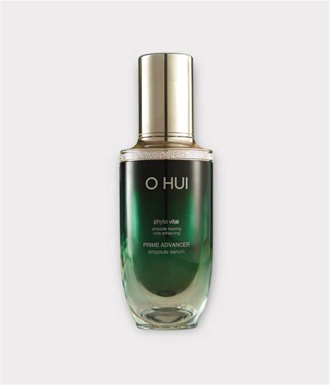 A model with smooth, velvety skin, showcasing the effect of O HUI products.