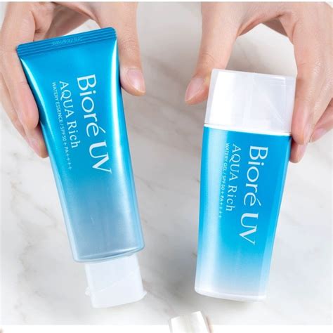 Packaging comparison of Biore UV Watery Gel and Biore UV Watery Essence