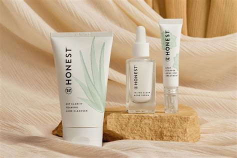 Infographic showing the timeline of The Honest Company and Honest Beauty launch dates and Jessica Alba's inspiration.