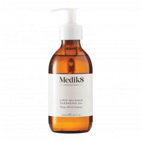 Image of Medik8 Lipid-Balance Cleansing Oil bottle