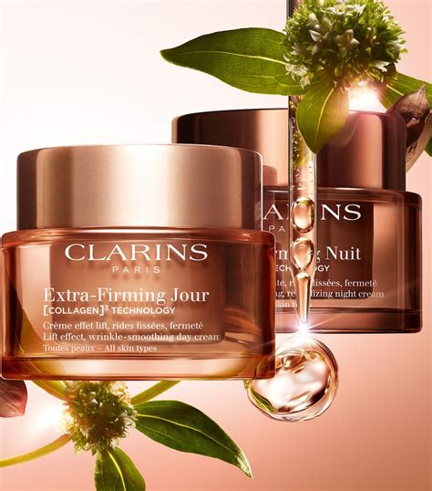 Image showcasing different Clarins night cream textures (gel, cream, balm)