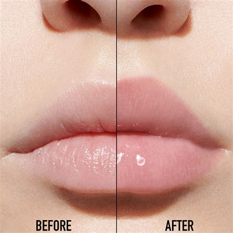 Close-up of lips with a natural plumping effect from signal peptides