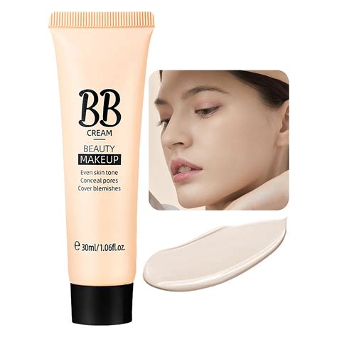 Side-by-side comparison of skin with and without tinted moisturizer and concealer, highlighting the difference in tone and coverage.