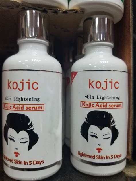 Infographic comparing kojic acid soaps with serums and creams for skin brightening