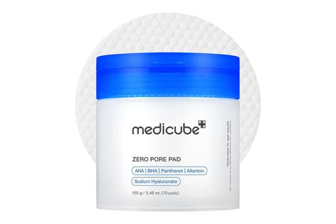 Infographic detailing the key benefits and ingredient categories of the Medicube Pore Pads.
