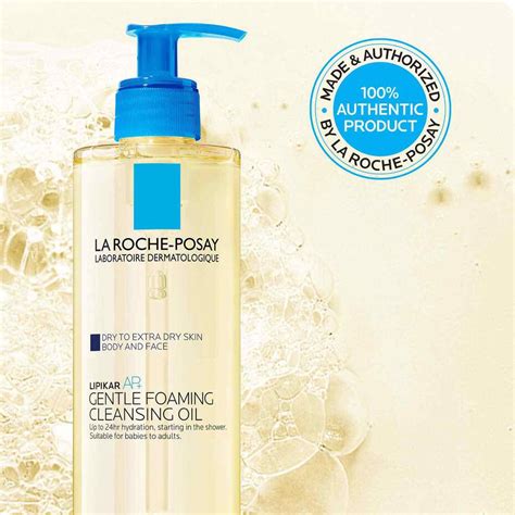 Close-up of La Roche-Posay Lipikar AP+ Gentle Foaming Cleansing Oil bottle and texture.