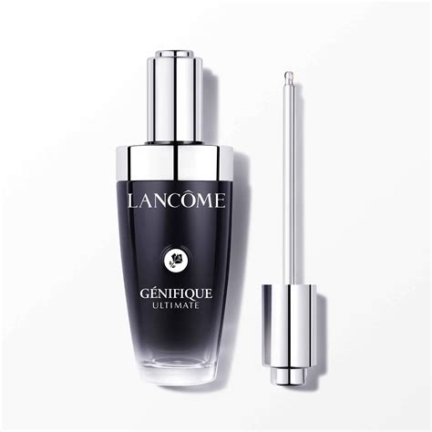 Lancôme Génifique Eye Light Pearl product packaging with its signature applicator