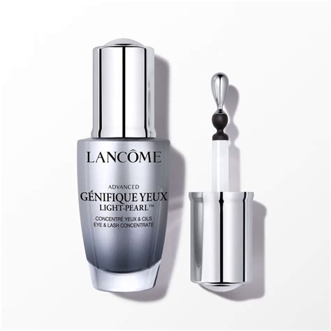 Infographic showing the benefits of Lancôme Génifique Eye Light Pearl