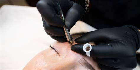 Illustration showing the process of saline solution being applied to microbladed eyebrows.