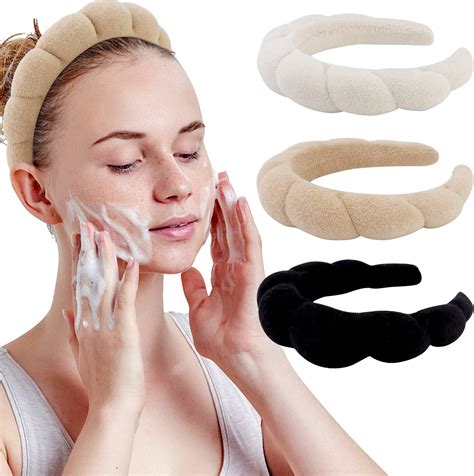 Illustration showcasing various uses of a skincare headband: cleansing, mask application, makeup application, and hair mask application.
