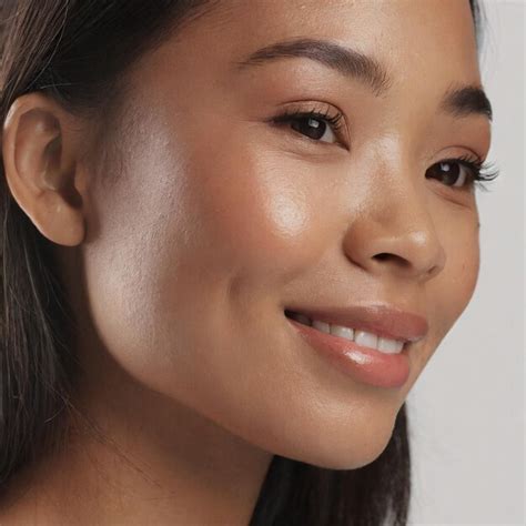 Close-up of a model with a radiant foundation finish.