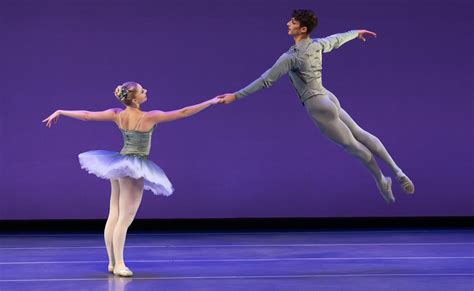 photo of Chacott ballet dancers or related imagery