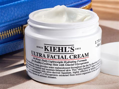 Close-up photo of the creamy texture of Kiehl's Ultra Facial Cream, showcasing its rich consistency.